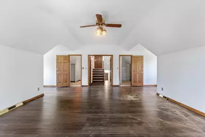 2003 S Valley Spring Dr, New Berlin, WI 53151 - Photo 44