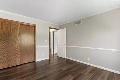 2003 S Valley Spring Dr, New Berlin, WI 53151 - Photo 50
