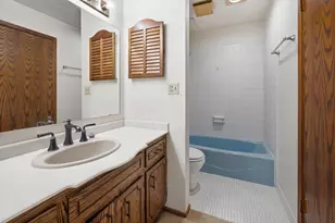 8900 N Park Plaza Ct, Brown Deer, WI 53223 - Photo 16