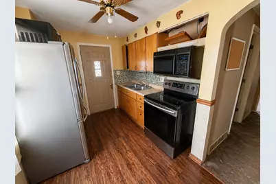 2205  Hayes Ave, Racine, WI 53405 - Photo 10