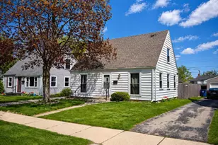 2205 Hayes Avenue, Racine, WI 53405 - Photo 2