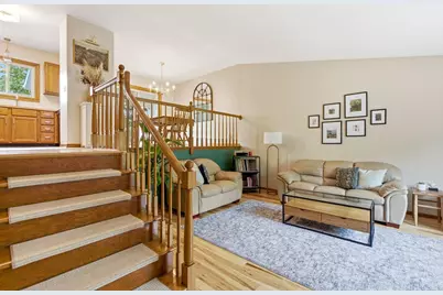 2321  Macarthur Rd, Waukesha, WI 53188 - Photo 8