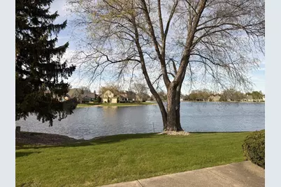 2314 W Dickinson Ct, Mequon, WI 53092 - Photo 2
