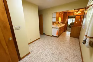 5874 N 67th St, Milwaukee, WI 53218 - Photo 8
