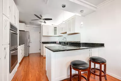 1610 N Prospect Ave #903, Milwaukee, WI 53202 - Photo 6