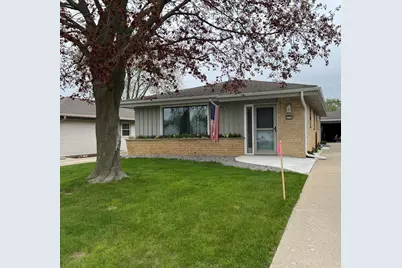 4248 S 91st Pl, Greenfield, WI 53228 - Photo 1