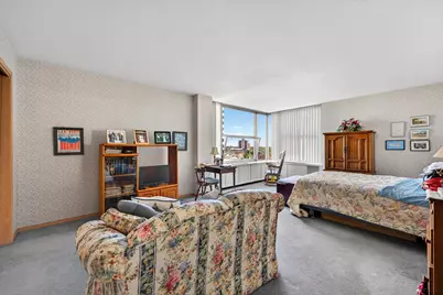 1610 N Prospect Ave #802, Milwaukee, WI 53202 - Photo 18