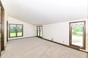301 W Indian Creek Ct, Fox Point, WI 53217 - Photo 26