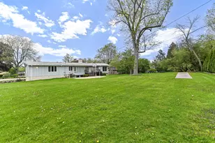 301 W Indian Creek Ct, Fox Point, WI 53217 - Photo 44
