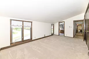 301 W Indian Creek Ct, Fox Point, WI 53217 - Photo 28