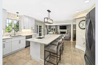 134 E Trillium Ct, Mequon, WI 53092 - Photo 10