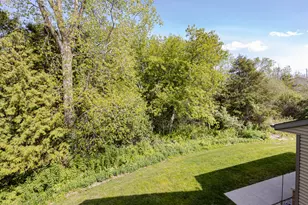 984 Spring Ct, Newburg, WI 53095 - Photo 20