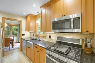 3061 N Gordon Cir, Milwaukee, WI 53212 - Photo 12