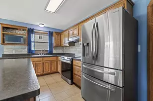 N60W23922 Butternut Ln, Sussex, WI 53089 - Photo 6