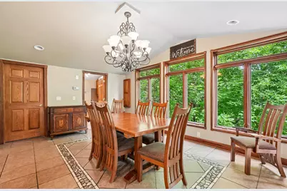 21180  Mary Lynn Dr, Brookfield, WI 53045 - Photo 6