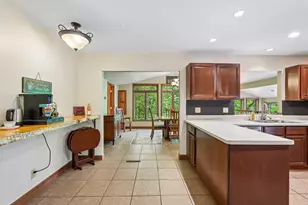 21180 Mary Lynn Dr, Brookfield, WI 53045 - Photo 12