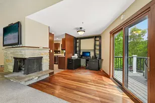 21180 Mary Lynn Dr, Brookfield, WI 53045 - Photo 8