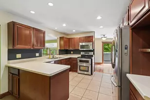 21180 Mary Lynn Dr, Brookfield, WI 53045 - Photo 14