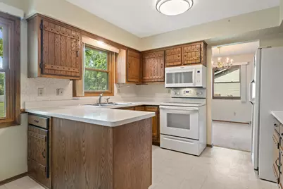 4217  Harvest Ln, Racine, WI 53402 - Photo 12