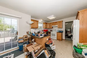3944 W Valley View Dr, Franklin, WI 53132 - Photo 6