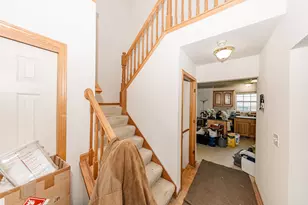3944 W Valley View Dr, Franklin, WI 53132 - Photo 2