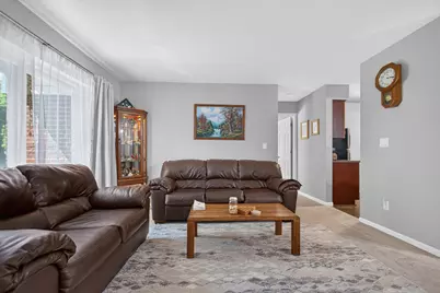 W168N11065  Ashbury Cir #8, Germantown, WI 53022 - Photo 6