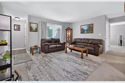W168N11065  Ashbury Cir #8, Germantown, WI 53022 - Photo 4