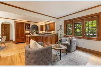 6150  Washington Cir, Wauwatosa, WI 53213 - Photo 10