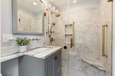 6150  Washington Cir, Wauwatosa, WI 53213 - Photo 22