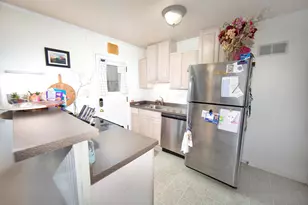 4918 N Shoreland Ave, Whitefish Bay, WI 53217 - Photo 8