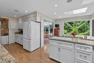 11272 N Lakeview Pl, Mequon, WI 53092 - Photo 20