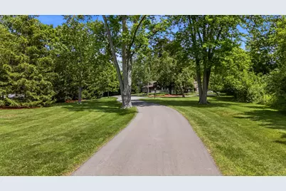 11272 N Lakeview Pl, Mequon, WI 53092 - Photo 44