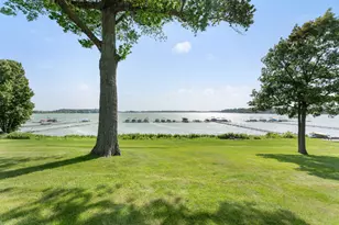 1522 Grandview Ct, Racine, WI 53139 - Photo 14
