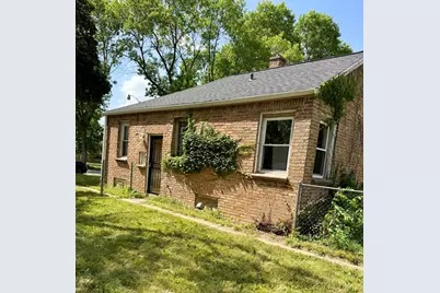 4656 N 21st St, Milwaukee, WI 53209 - Photo 2