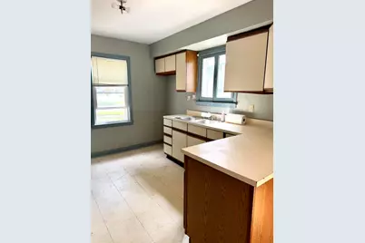 4656 N 21st St, Milwaukee, WI 53209 - Photo 10