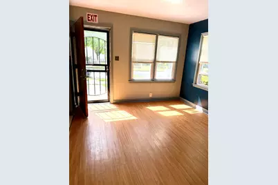 4656 N 21st St, Milwaukee, WI 53209 - Photo 8