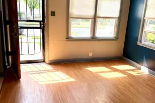 4656 N 21st St, Milwaukee, WI 53209 - Photo 8