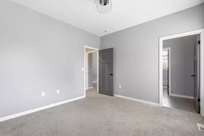 10163 S Woodside Ct, Franklin, WI 53132 - Photo 36