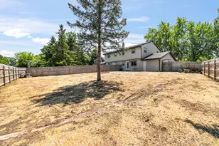 W157N11054 Tinkers Ct, Germantown, WI 53022 - Photo 24