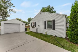 W59N777 Highwood Dr, Cedarburg, WI 53012 - Photo 16