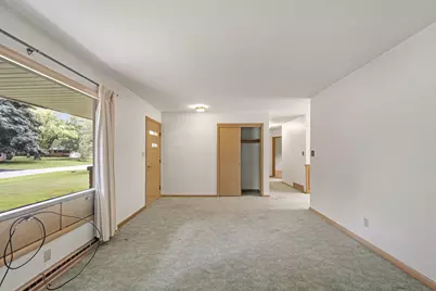 13955  Marcella Ave, Elm Grove, WI 53122 - Photo 4