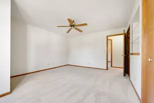 206 Bur Oak Ln, Grafton, WI 53024 - Photo 8