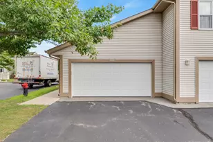 206 Bur Oak Ln, Grafton, WI 53024 - Photo 16