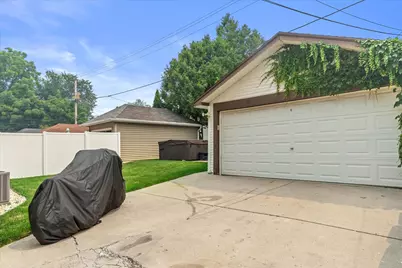 2130 N 62nd St, Wauwatosa, WI 53213 - Photo 50
