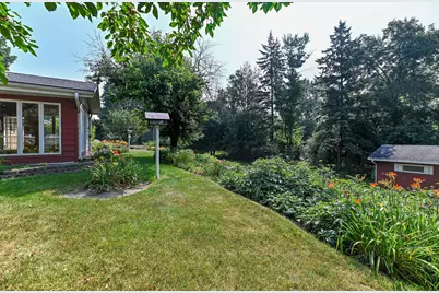 18571 W Hillcrest Dr, New Berlin, WI 53146 - Photo 48