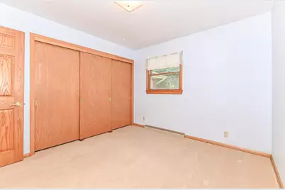 18571 W Hillcrest Dr, New Berlin, WI 53146 - Photo 26
