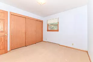 18571 W Hillcrest Dr, New Berlin, WI 53146 - Photo 26