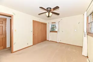 18571 W Hillcrest Dr, New Berlin, WI 53146 - Photo 24