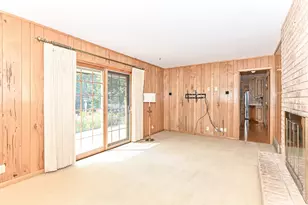 18571 W Hillcrest Dr, New Berlin, WI 53146 - Photo 36