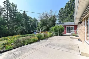 18571 W Hillcrest Dr, New Berlin, WI 53146 - Photo 50